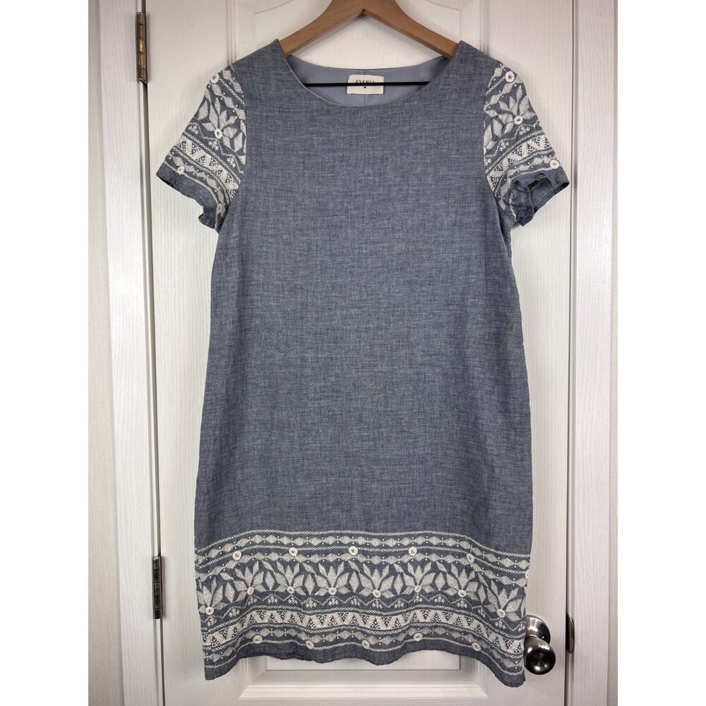 Everly Women's Embroidered Dress Short Sleeve Chambray White Lined Size M